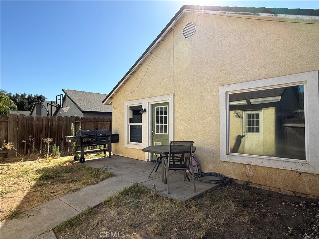 708 Vista Del Rey Dr, Atwater, CA 95301