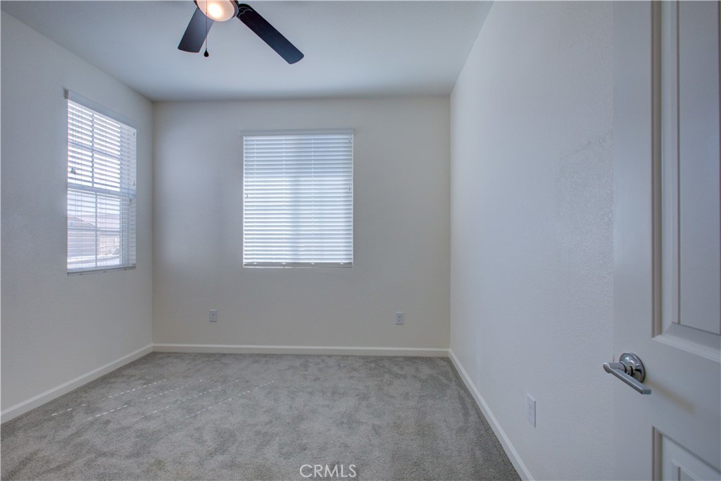 495 Daffodil Dr, Merced, CA 95341