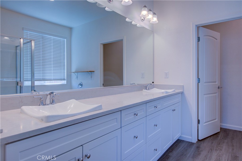 495 Daffodil Dr, Merced, CA 95341