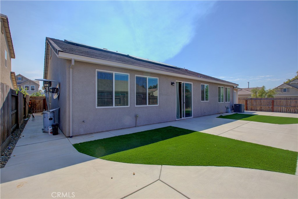 495 Daffodil Dr, Merced, CA 95341