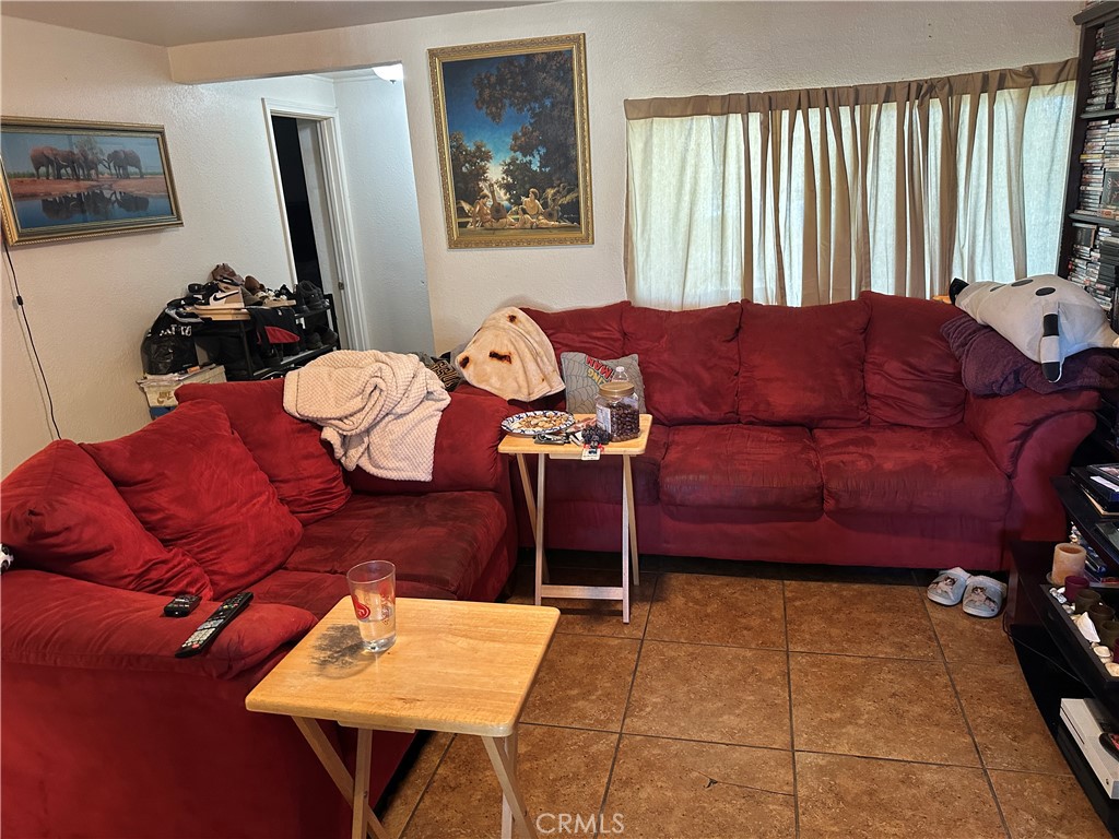 1105 Orange Ave, Chowchilla, CA 93610