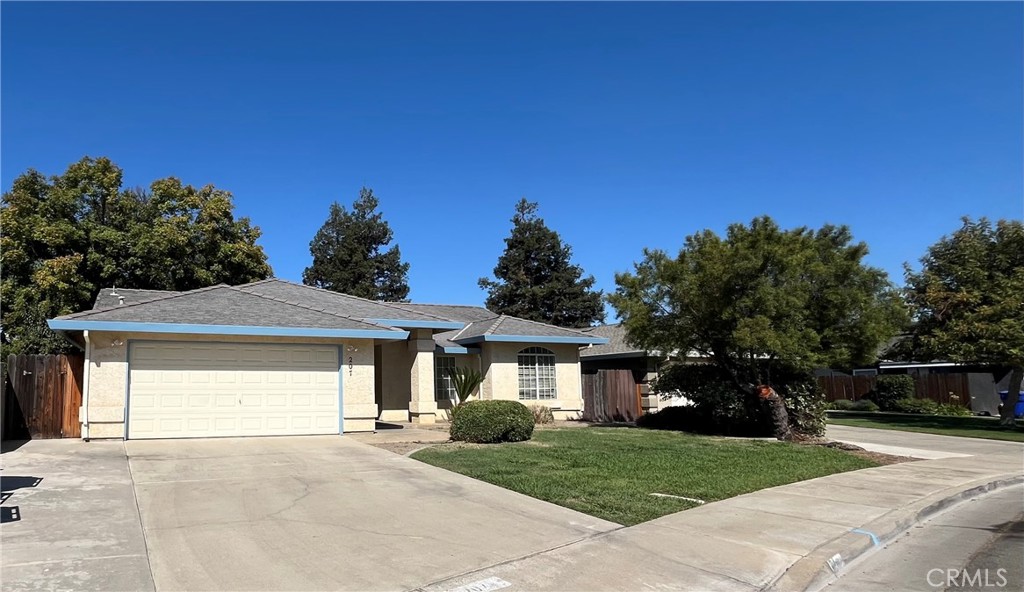 207 Waterfront Ct, Atwater, CA 95301