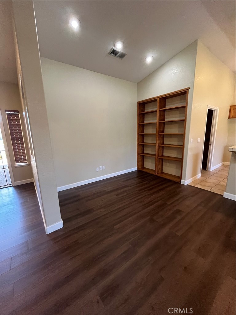 207 Waterfront Ct, Atwater, CA 95301