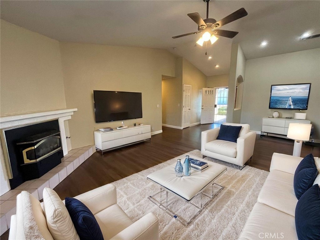 207 Waterfront Ct, Atwater, CA 95301