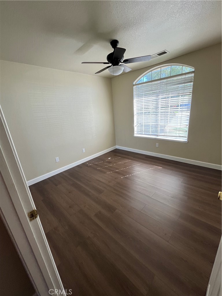 207 Waterfront Ct, Atwater, CA 95301