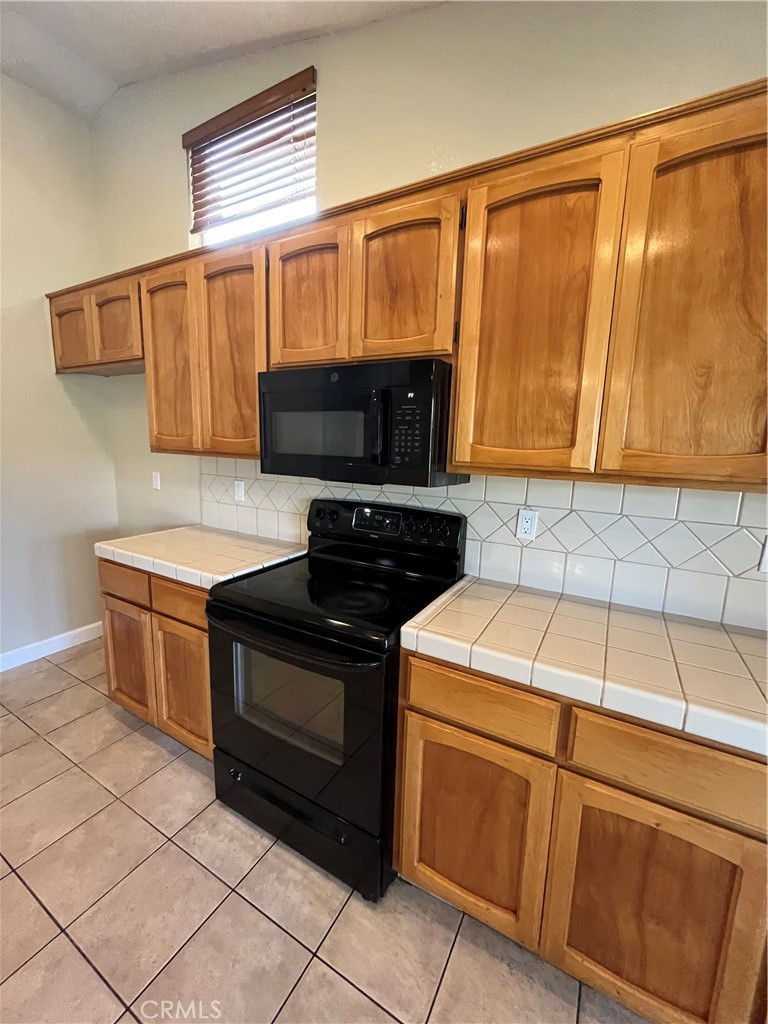 207 Waterfront Ct, Atwater, CA 95301