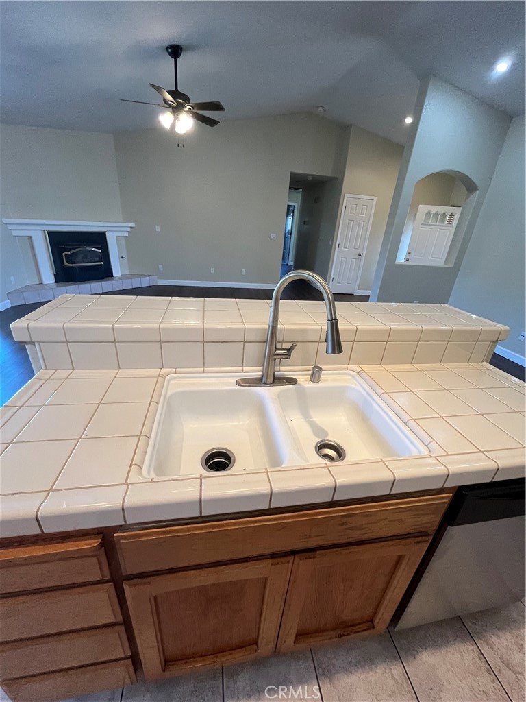 207 Waterfront Ct, Atwater, CA 95301