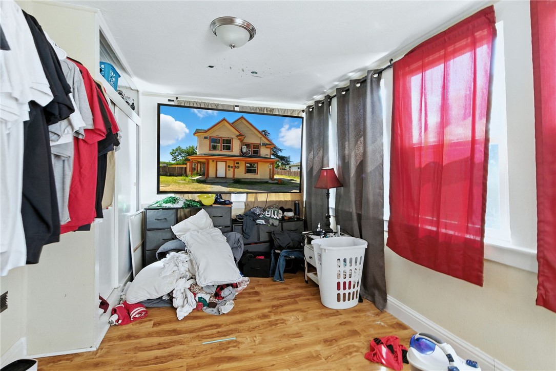 312 W Main St, Turlock, CA 95380