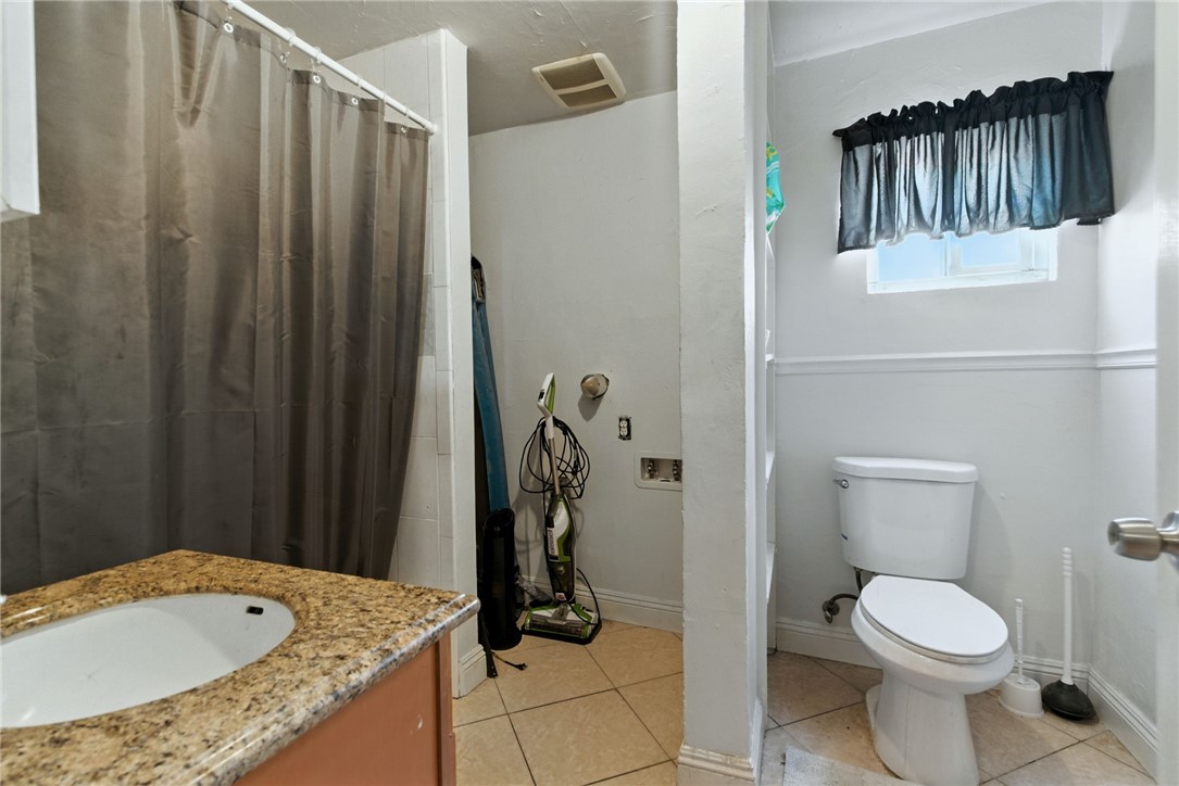 312 W Main St, Turlock, CA 95380