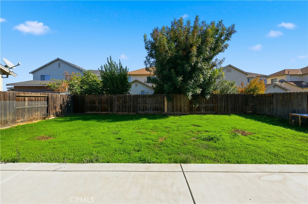 84 Jack Ct, Merced, CA 95341