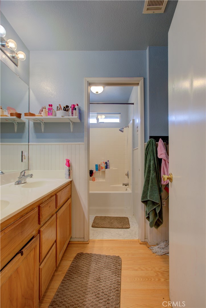 16237 Fortune Ct, Delhi, CA 95315