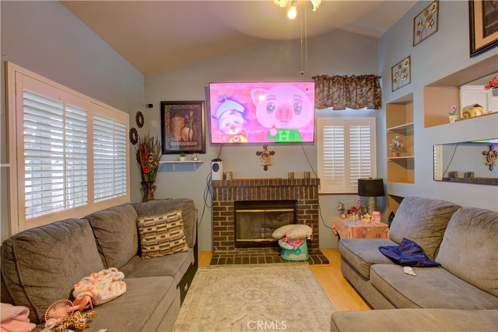 16237 Fortune Ct, Delhi, CA 95315