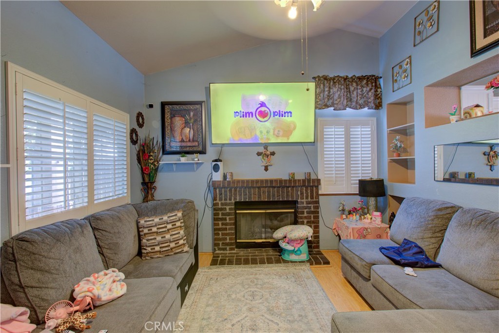 16237 Fortune Ct, Delhi, CA 95315