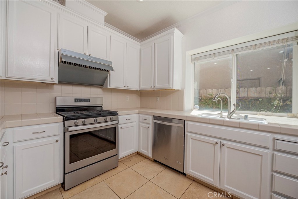 3914 Palmer Ct, Merced, CA 95340