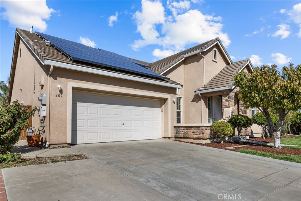 307 Noble Dr, Merced, CA 95348