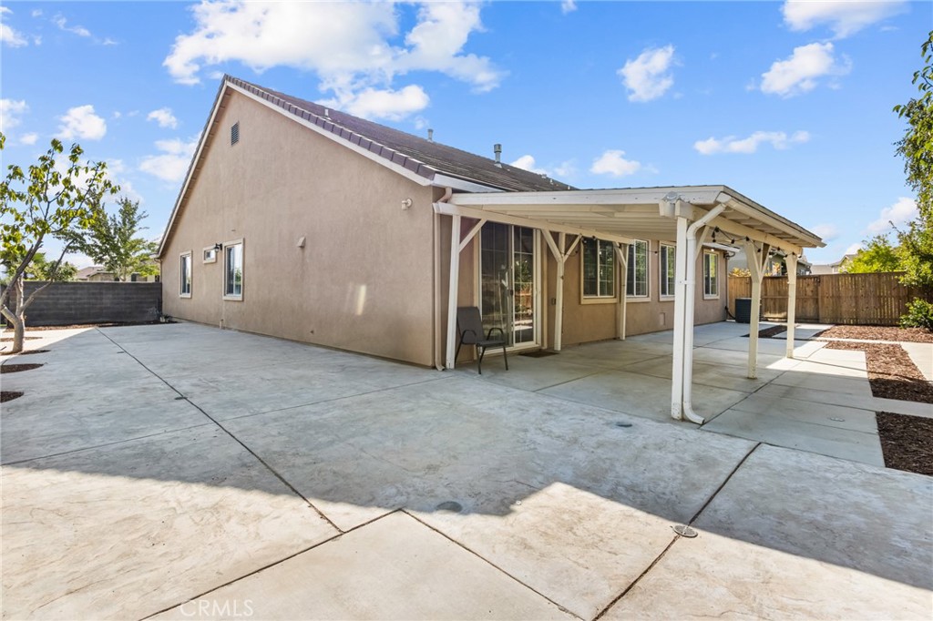 307 Noble Dr, Merced, CA 95348