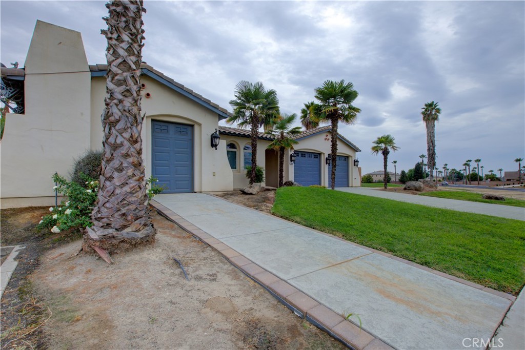 13045 Ridgewood Way, Chowchilla, CA 93610