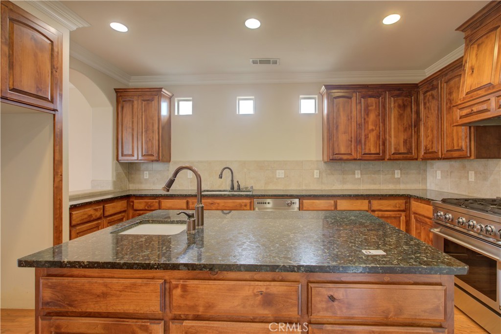 13045 Ridgewood Way, Chowchilla, CA 93610