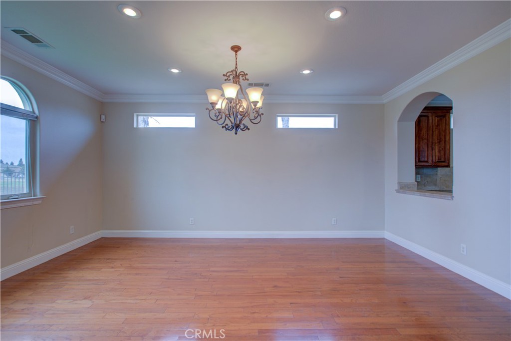 13045 Ridgewood Way, Chowchilla, CA 93610