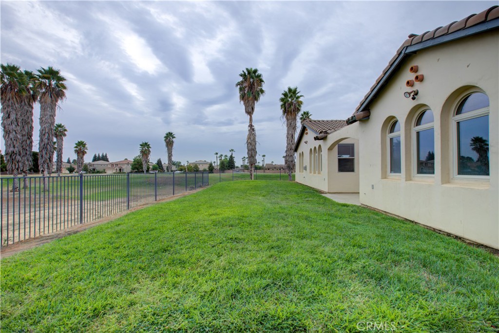 13045 Ridgewood Way, Chowchilla, CA 93610