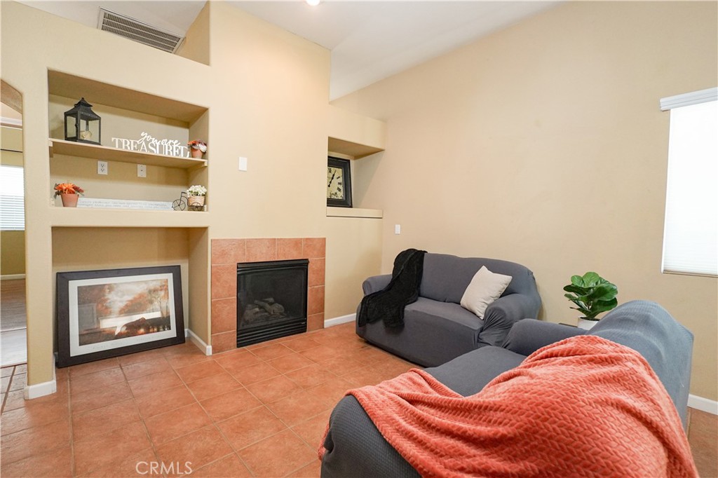 2092 Patriotic Dr, Atwater, CA 95301