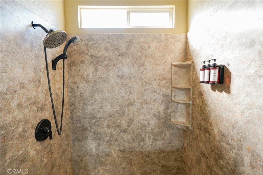 2092 Patriotic Dr, Atwater, CA 95301