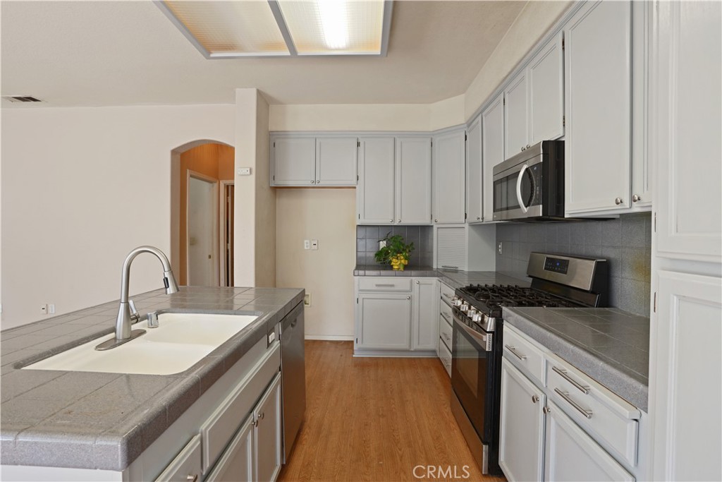 1726 Hastings Dr, Manteca, CA 95336