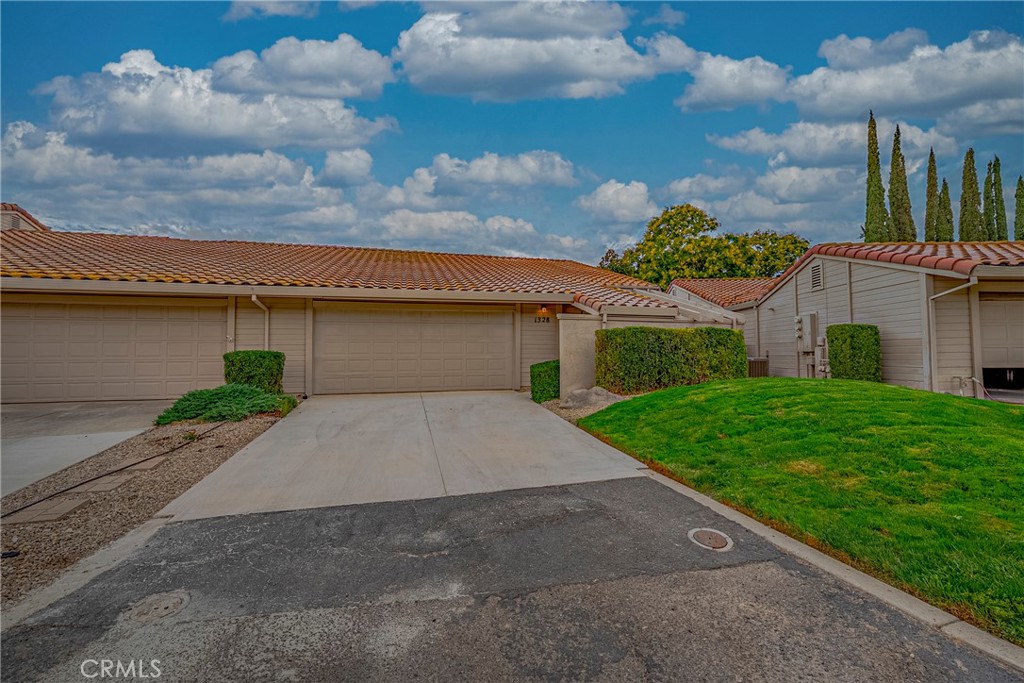 1328 Paseo Redondo Dr, Merced, CA 95348