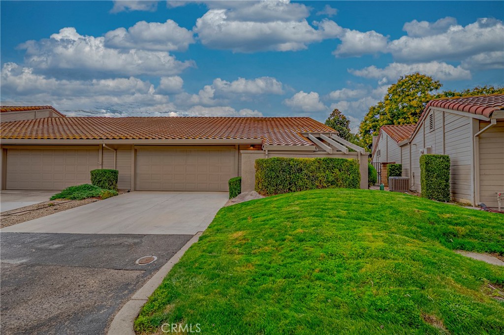 1328 Paseo Redondo Dr, Merced, CA 95348