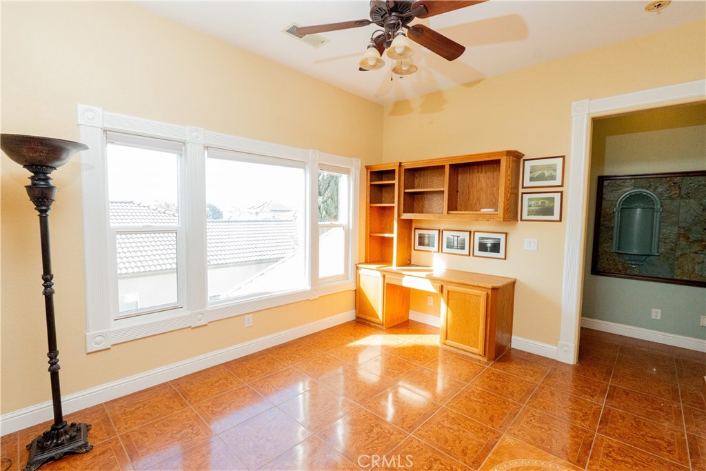 8360 Lakeshore Dr, Chowchilla, CA 93610