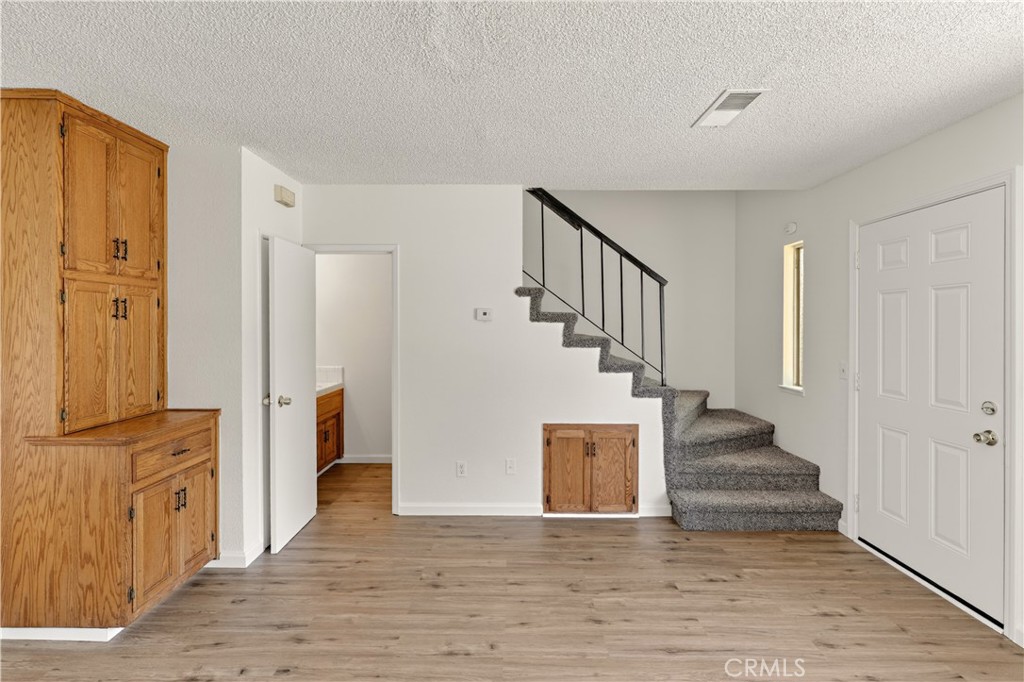 1646 W North Bear Creek, Merced, CA 95348
