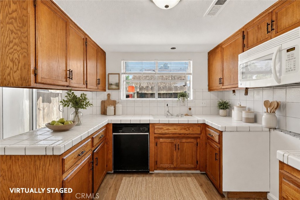 1646 W North Bear Creek, Merced, CA 95348