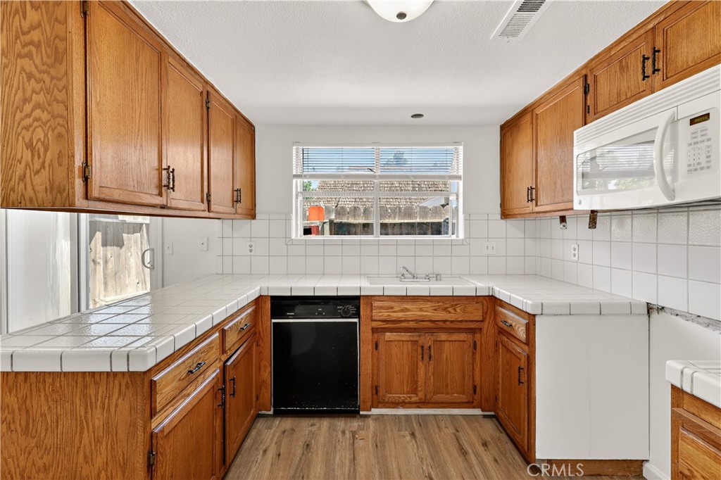 1646 W North Bear Creek, Merced, CA 95348