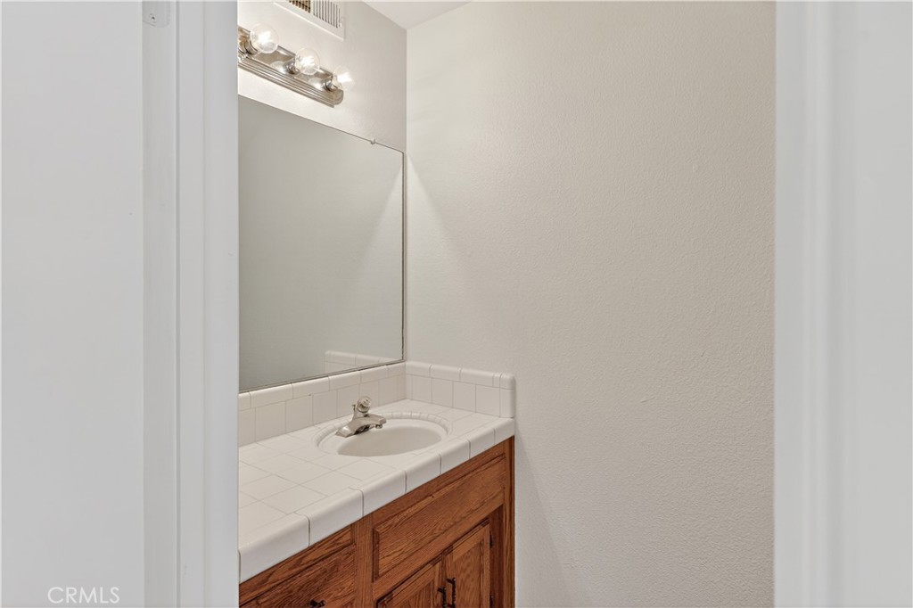 1646 W North Bear Creek, Merced, CA 95348