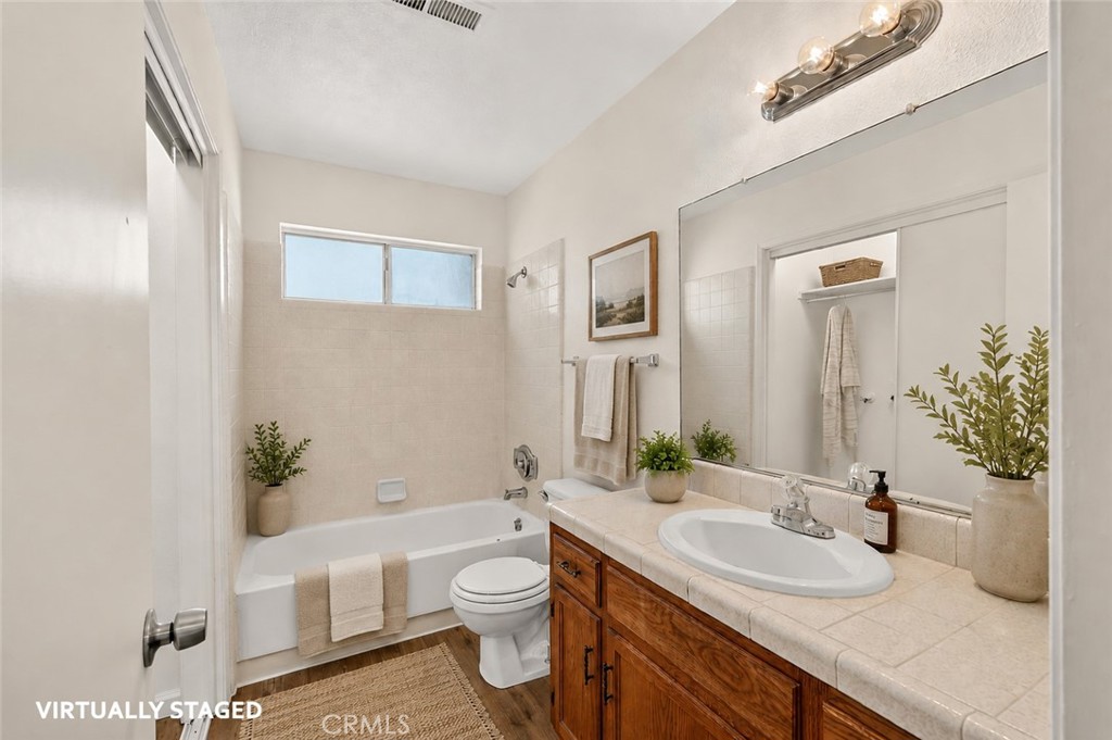 1646 W North Bear Creek, Merced, CA 95348