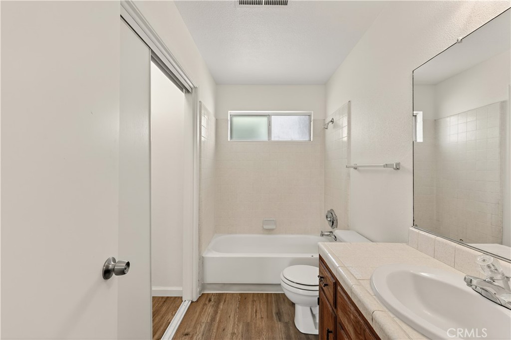 1646 W North Bear Creek, Merced, CA 95348