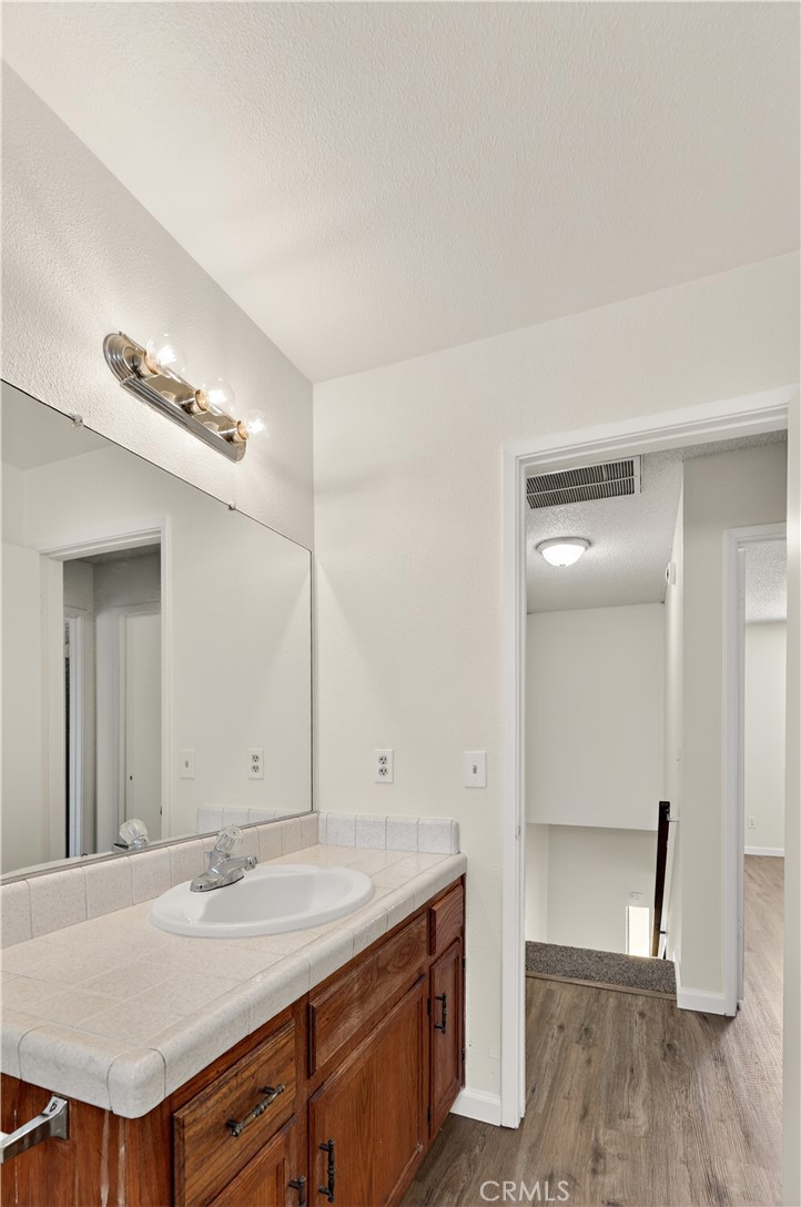1646 W North Bear Creek, Merced, CA 95348