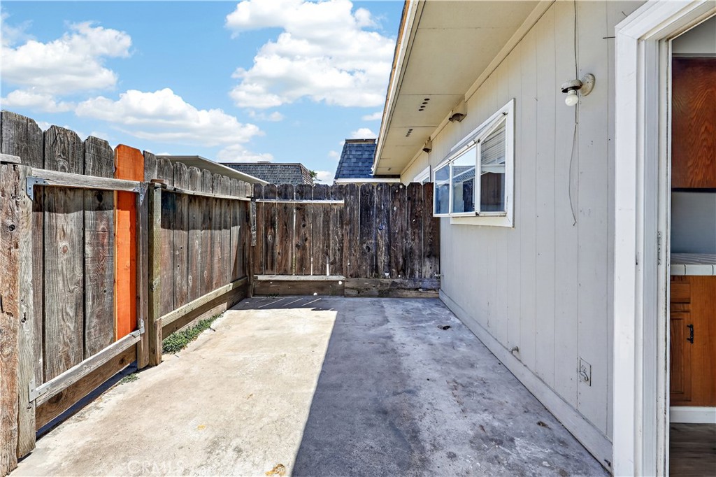 1646 W North Bear Creek, Merced, CA 95348