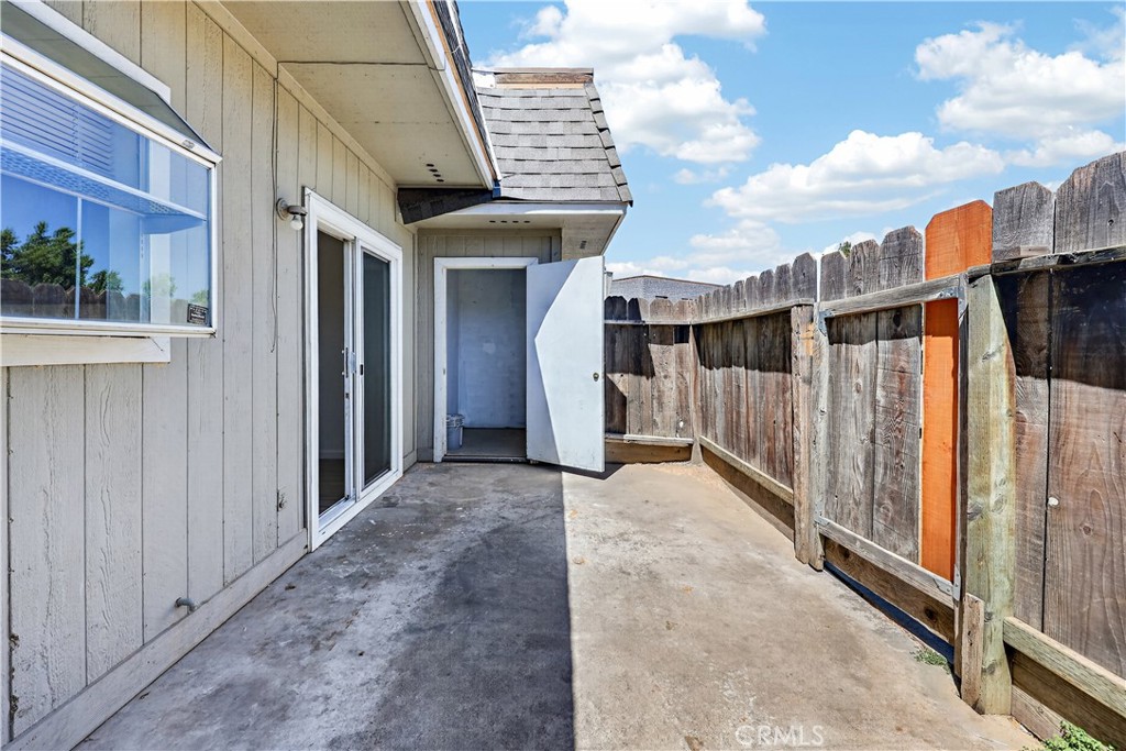 1646 W North Bear Creek, Merced, CA 95348