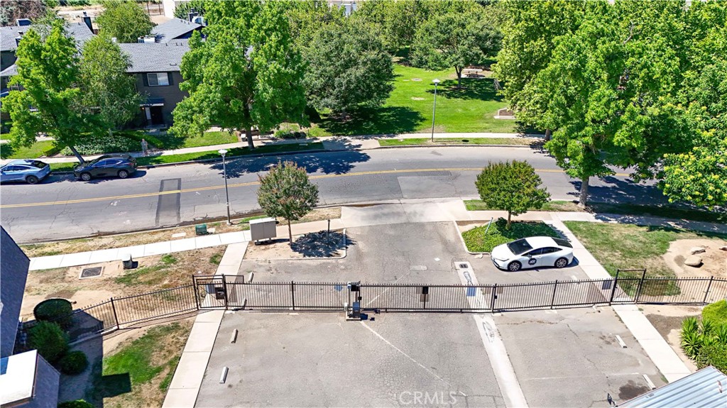 1646 W North Bear Creek, Merced, CA 95348