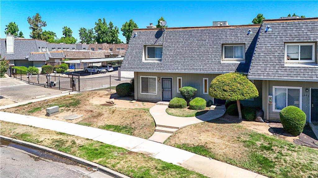 1646 W North Bear Creek, Merced, CA 95348