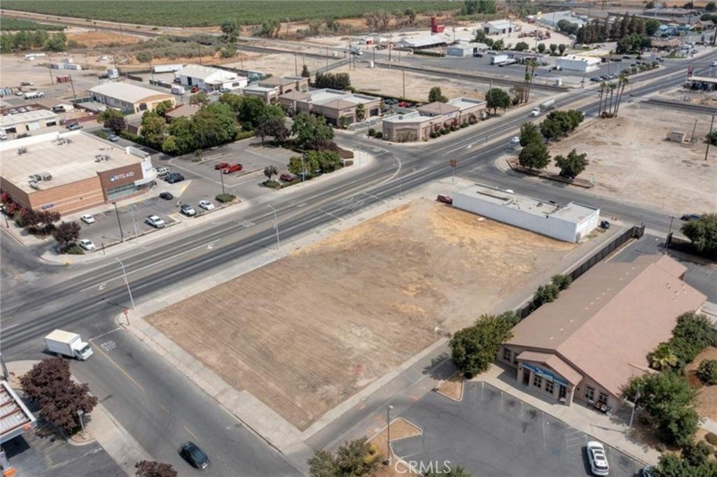 41 - 47 Robertson Blvd, Chowchilla, CA 93610