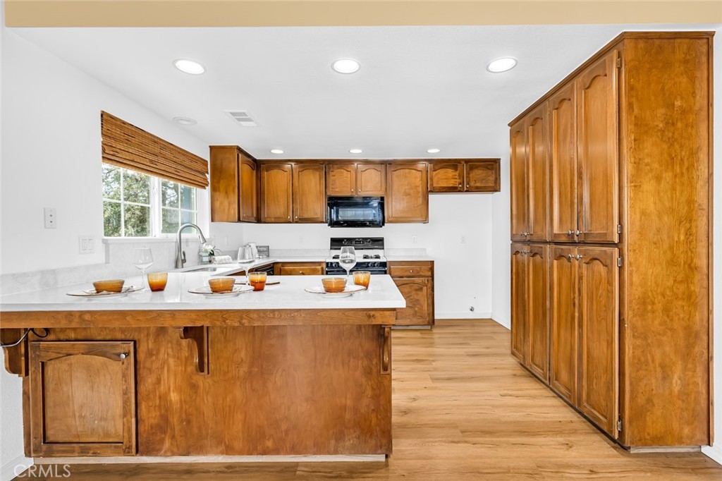 5030 Creek Front Rd, Catheys Valley, CA 95306