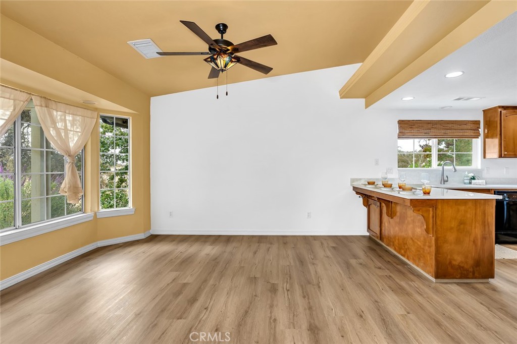 5030 Creek Front Rd, Catheys Valley, CA 95306