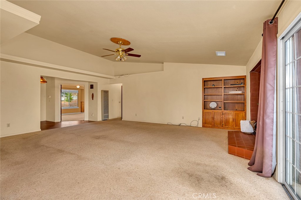 5030 Creek Front Rd, Catheys Valley, CA 95306