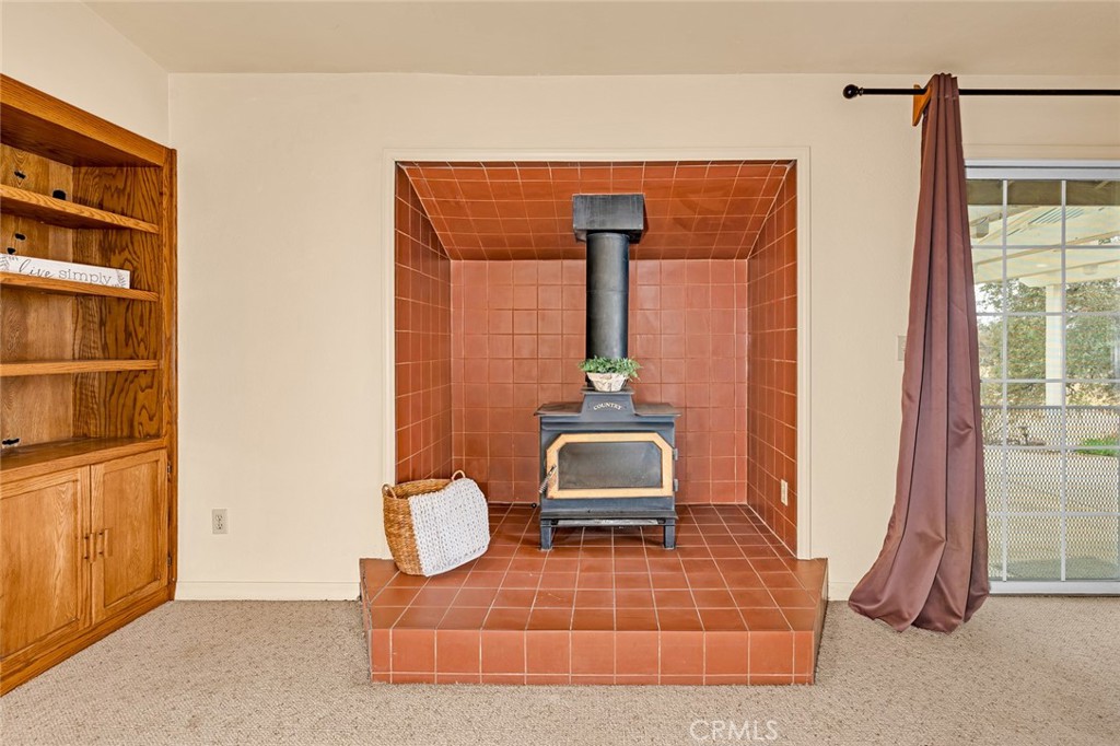 5030 Creek Front Rd, Catheys Valley, CA 95306