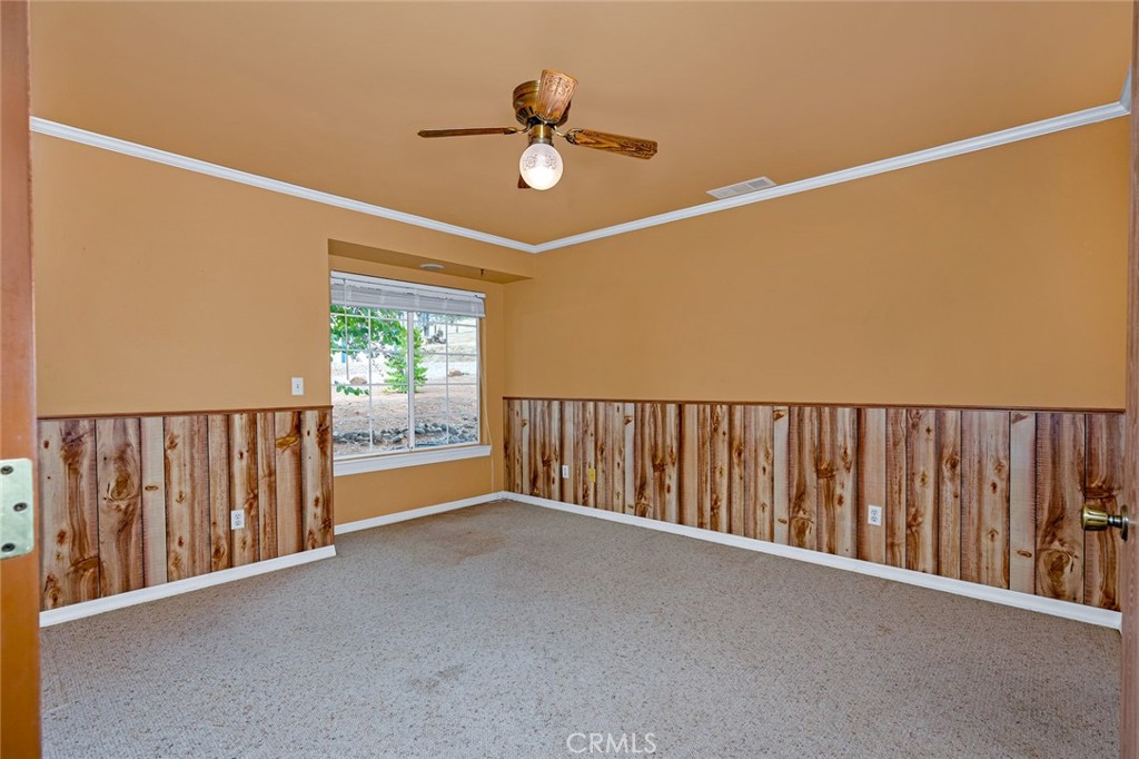 5030 Creek Front Rd, Catheys Valley, CA 95306