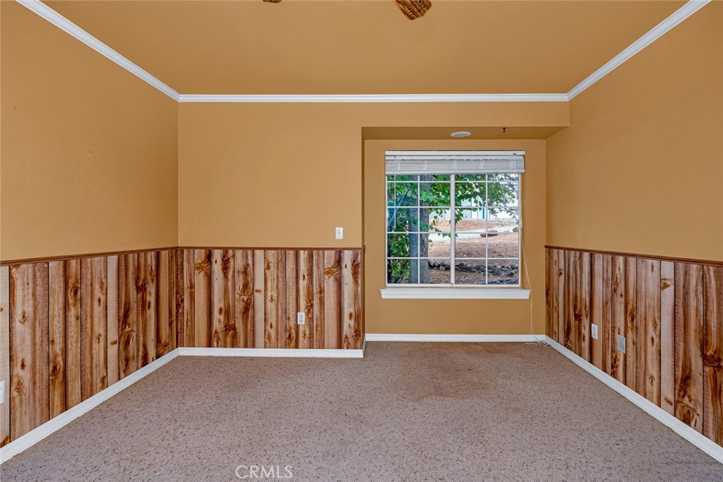 5030 Creek Front Rd, Catheys Valley, CA 95306