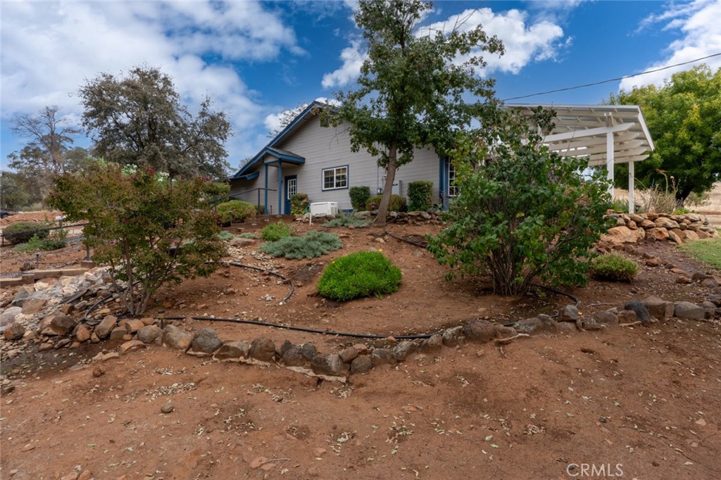 5030 Creek Front Rd, Catheys Valley, CA 95306