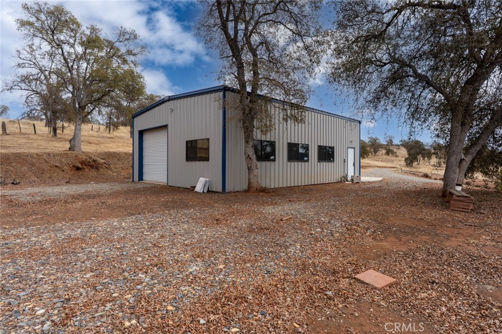 5030 Creek Front Rd, Catheys Valley, CA 95306